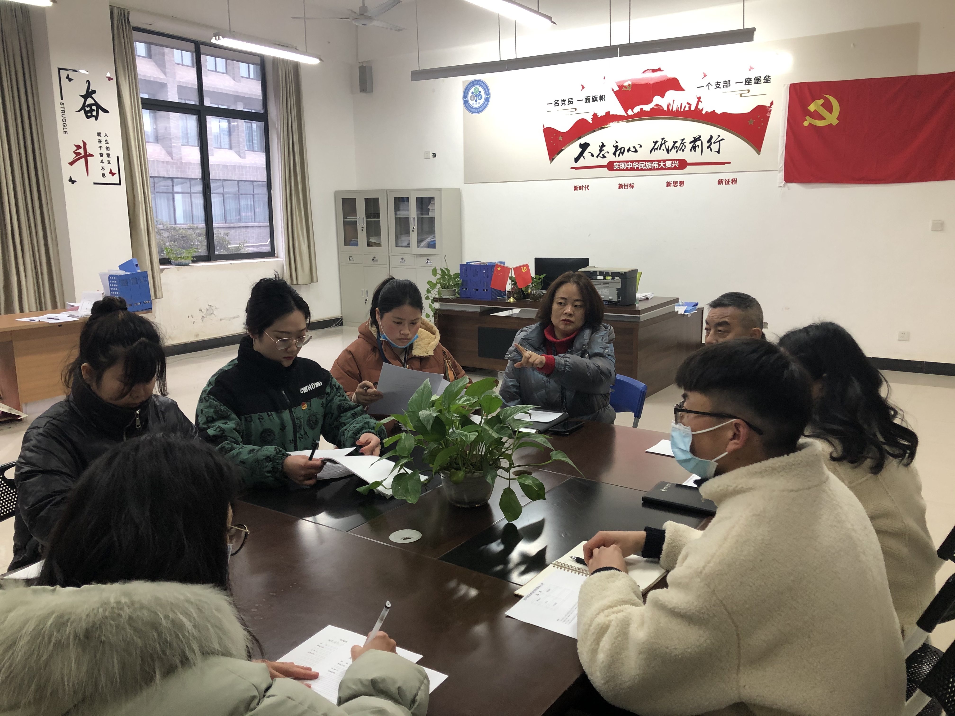 1-201224103H2439.jpg