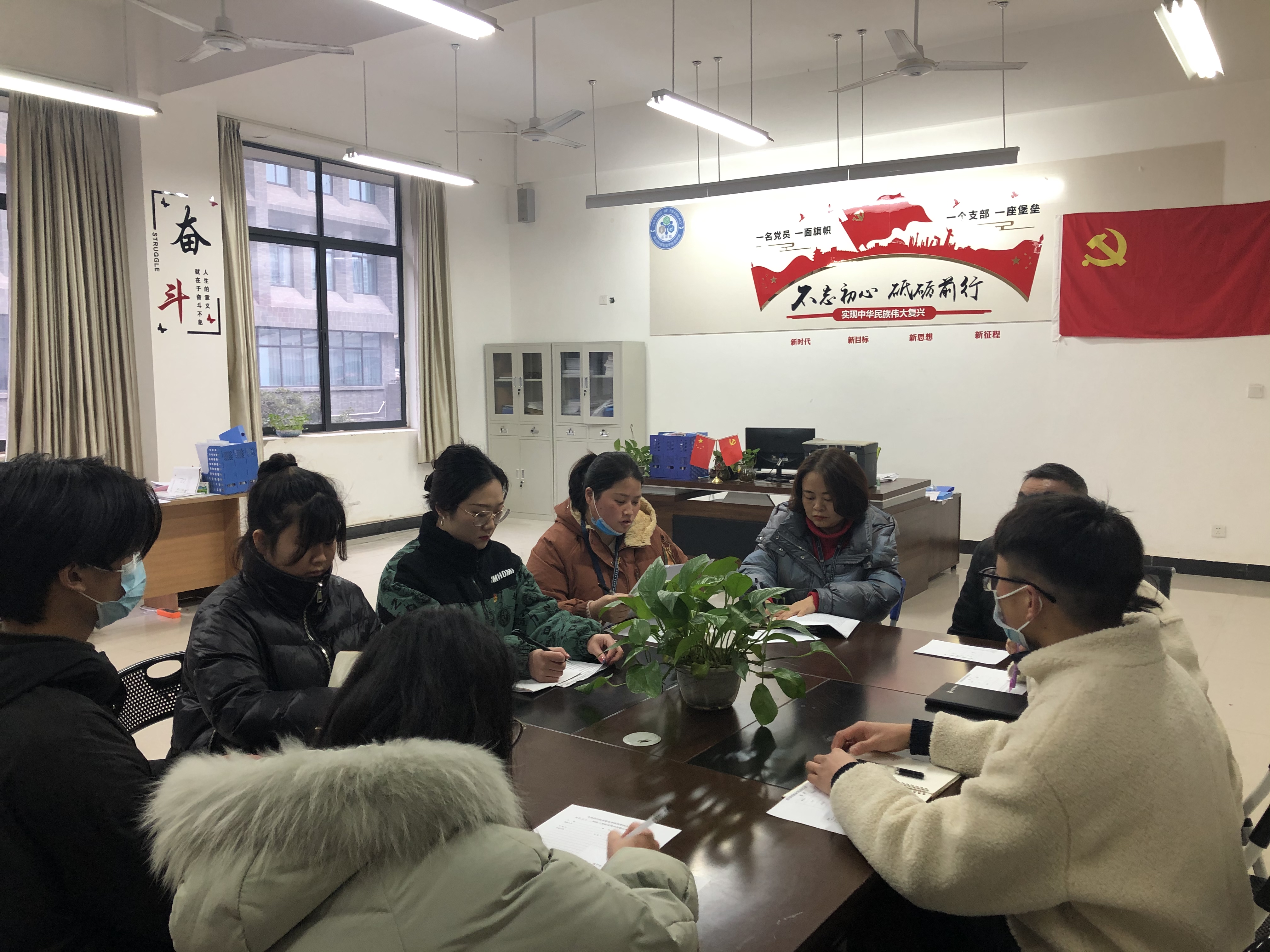 1-201224103QCZ.jpg