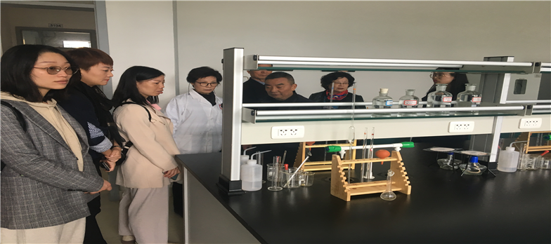 药学院、医护学院一行人到眉山药科学院参观交流(图3)