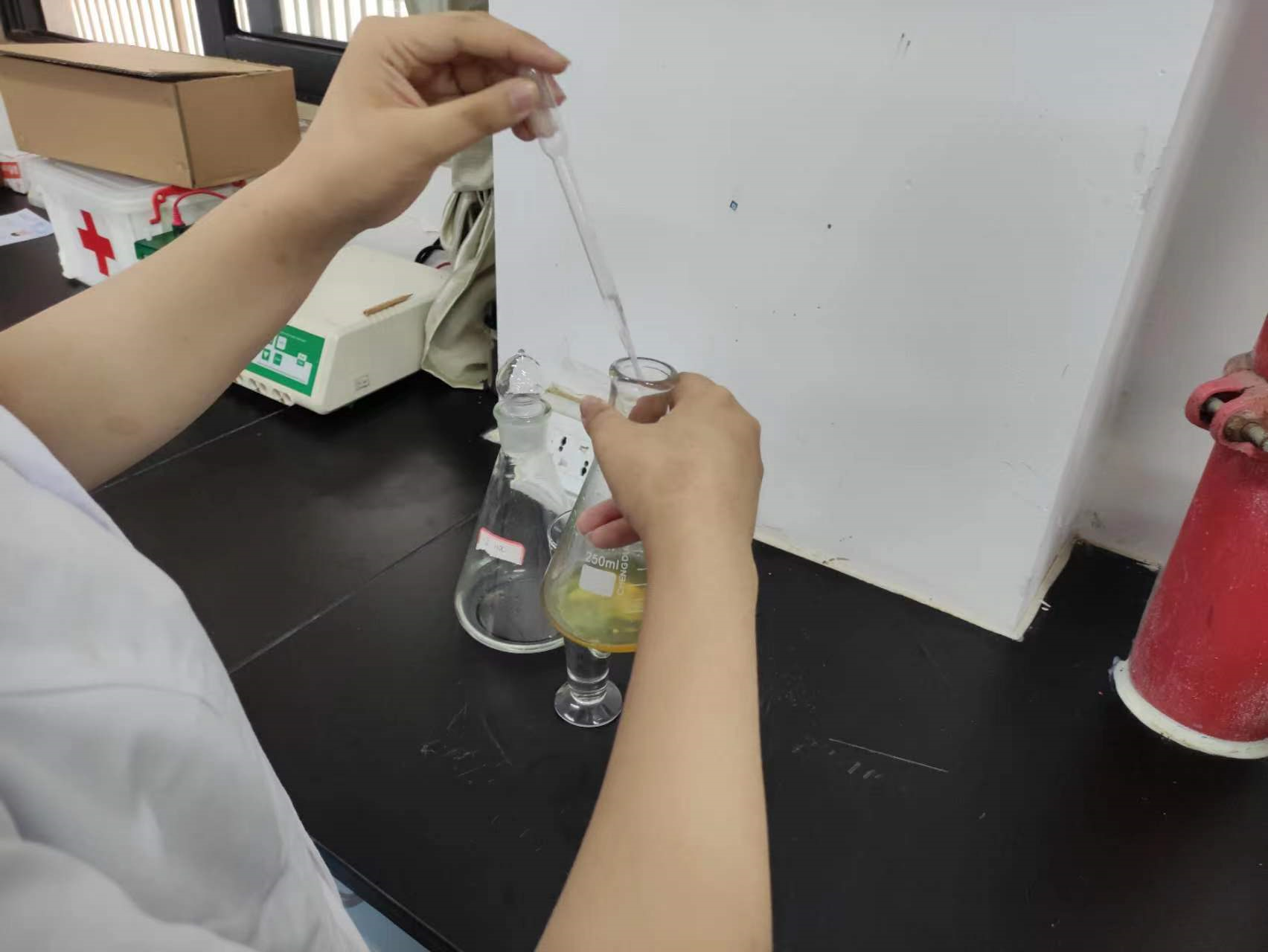 1-220F411301MG.png
