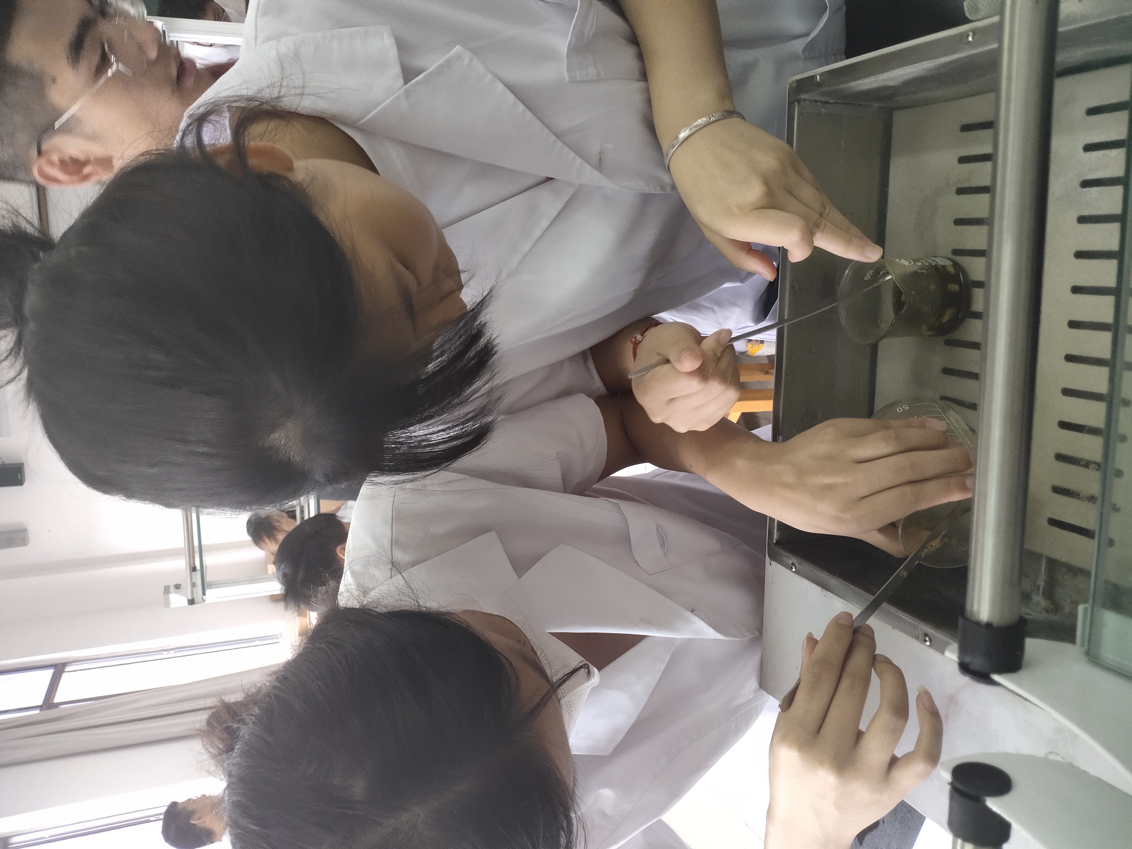 1-220F411520AC.jpg