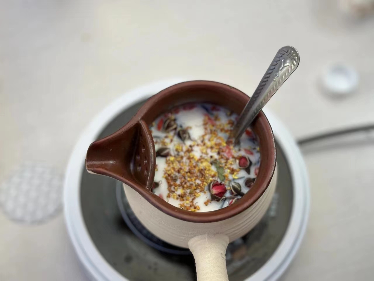 1-24010420454A61.jpg